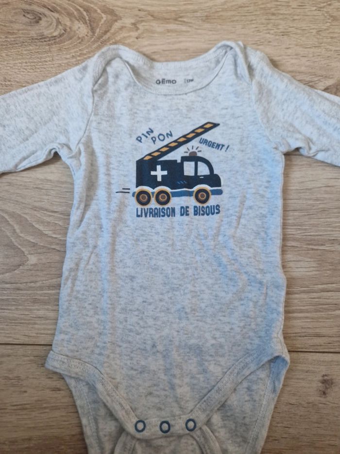 Lot 13 vêtements 12 mois, garçon, mi saison - photo numéro 5