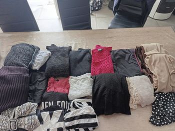 Lot de 21 vêtements femme 38/40/42