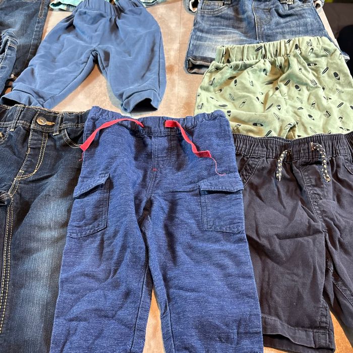 Lot 12 pantalons/short 12 mois - photo numéro 3