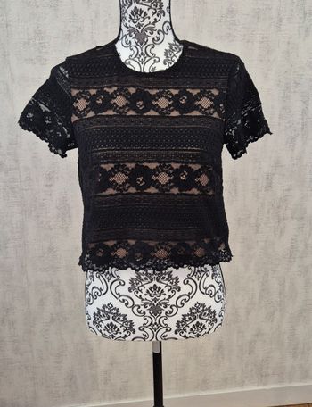 Top court noir en dentelle H&M taille 36 S