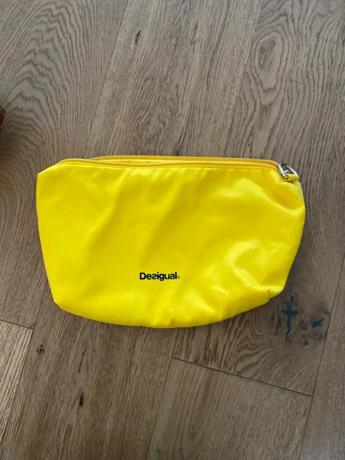 Desigual très bon état - photo numéro 8