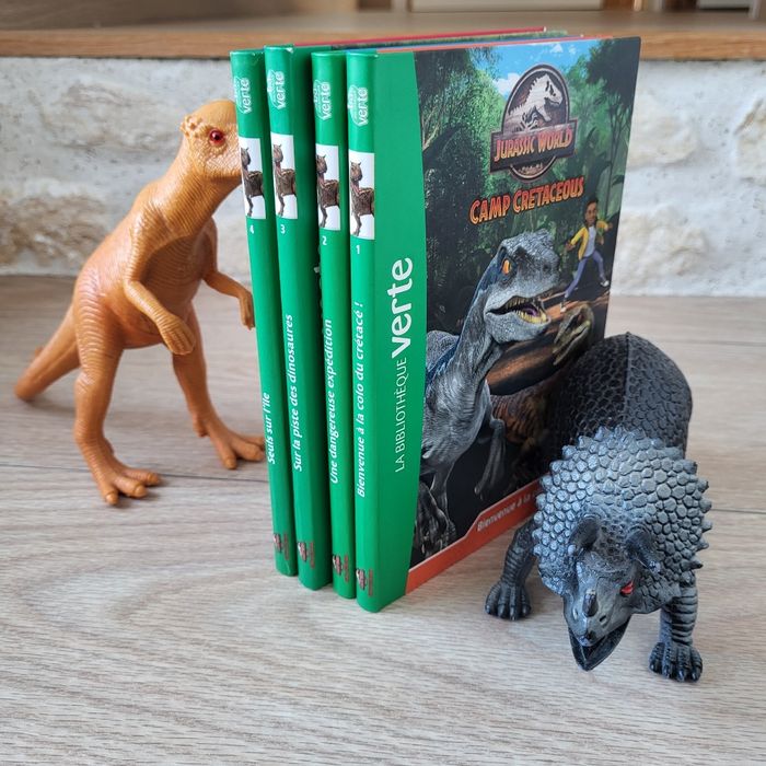 La colo du crétacé Jurassic World lot 4 tomes comme neufs