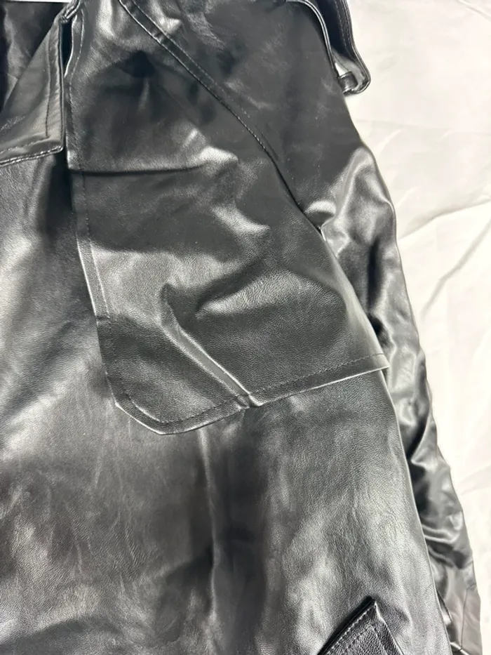 Veste longue en faux cuir noir YesStyle - photo numéro 5