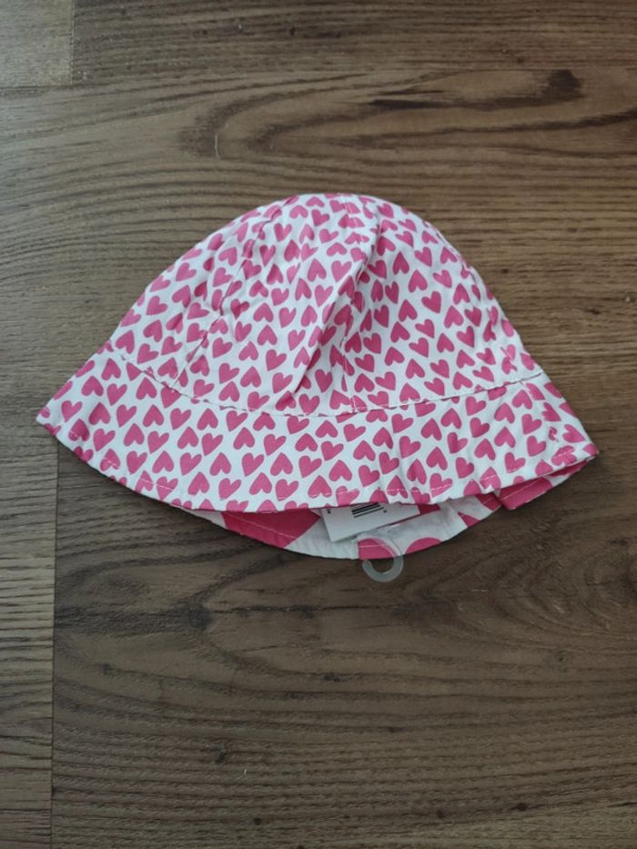 Chapeau fille rose coeurs Chicco neuf