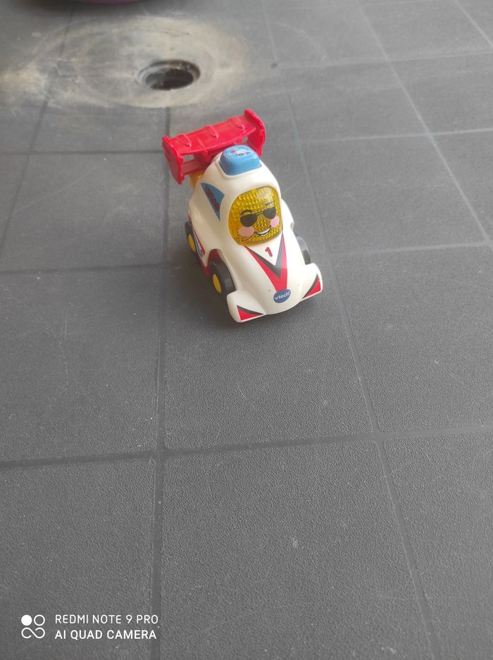 Tut tut bolide voiture de course