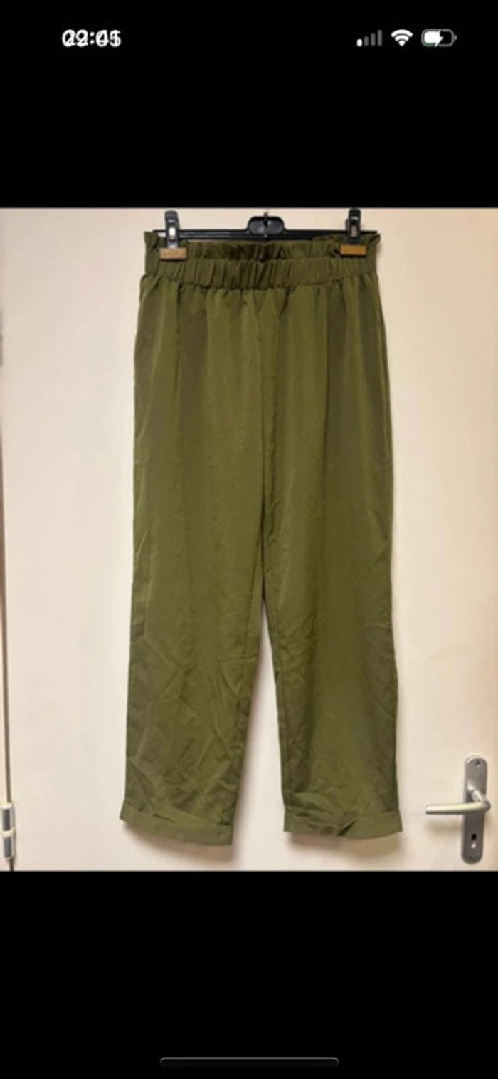 Joli pantalon neuf et confortable taille haute élastique kaki Shein taille 40