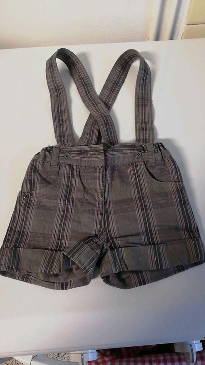 Short avec bretelles