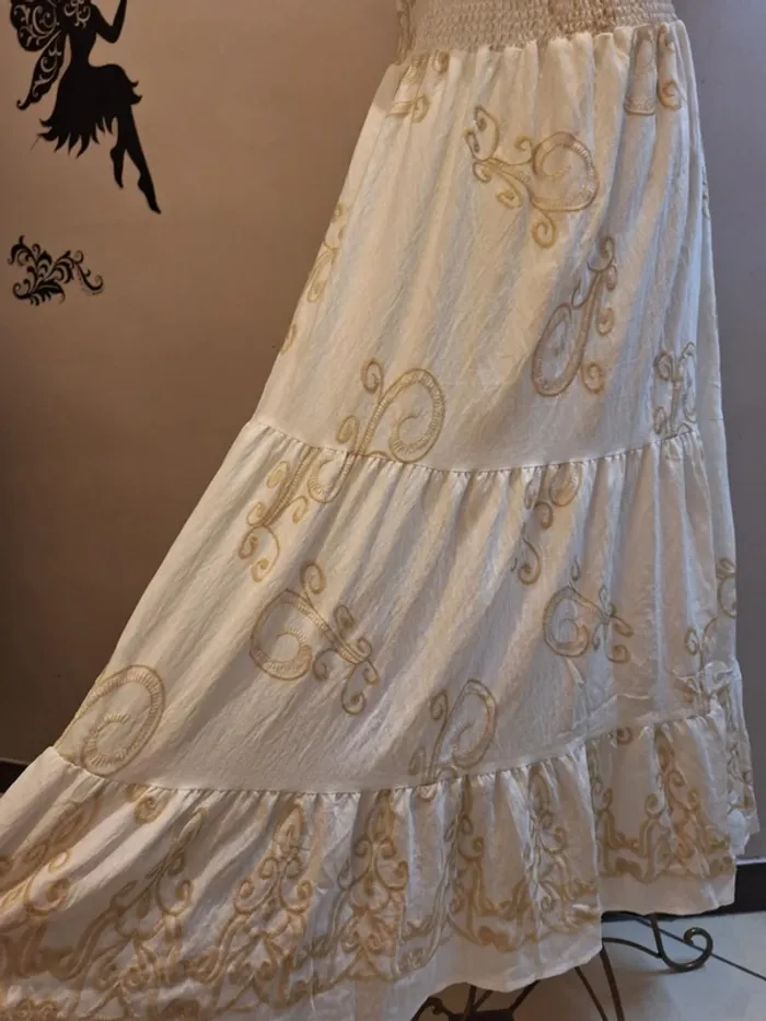 Robe longue blanche & broderies beige - Jus de pom - photo numéro 3