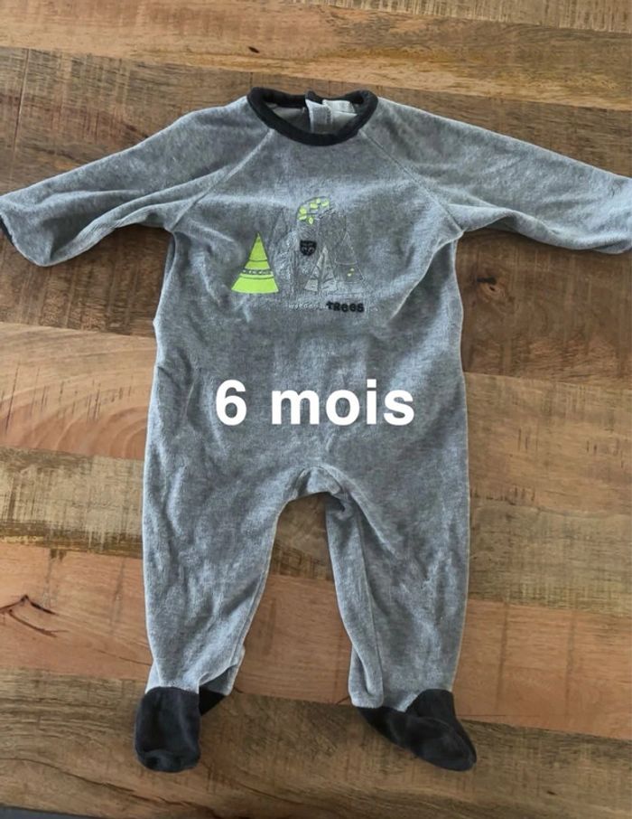 Pyjama taille 6 mois