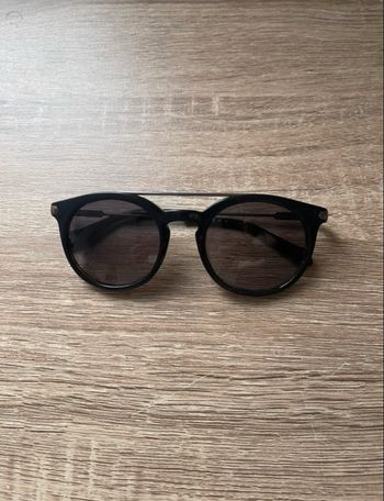 Lunette de soleil bon état - Fossil