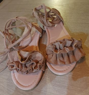 Sandale a lacet rose en daim  T38