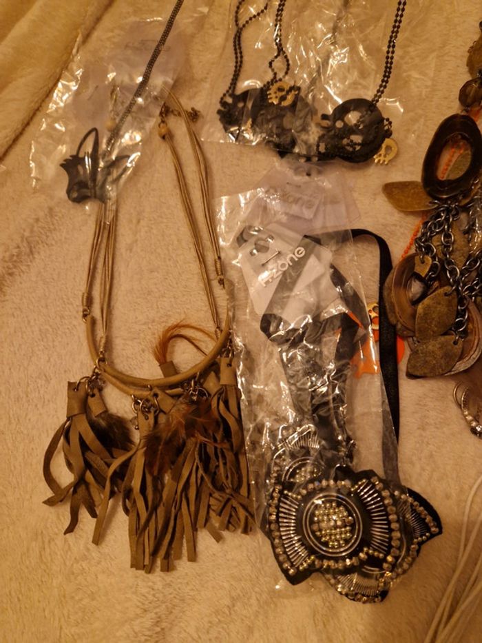 Lot de 25 colliers - photo numéro 5