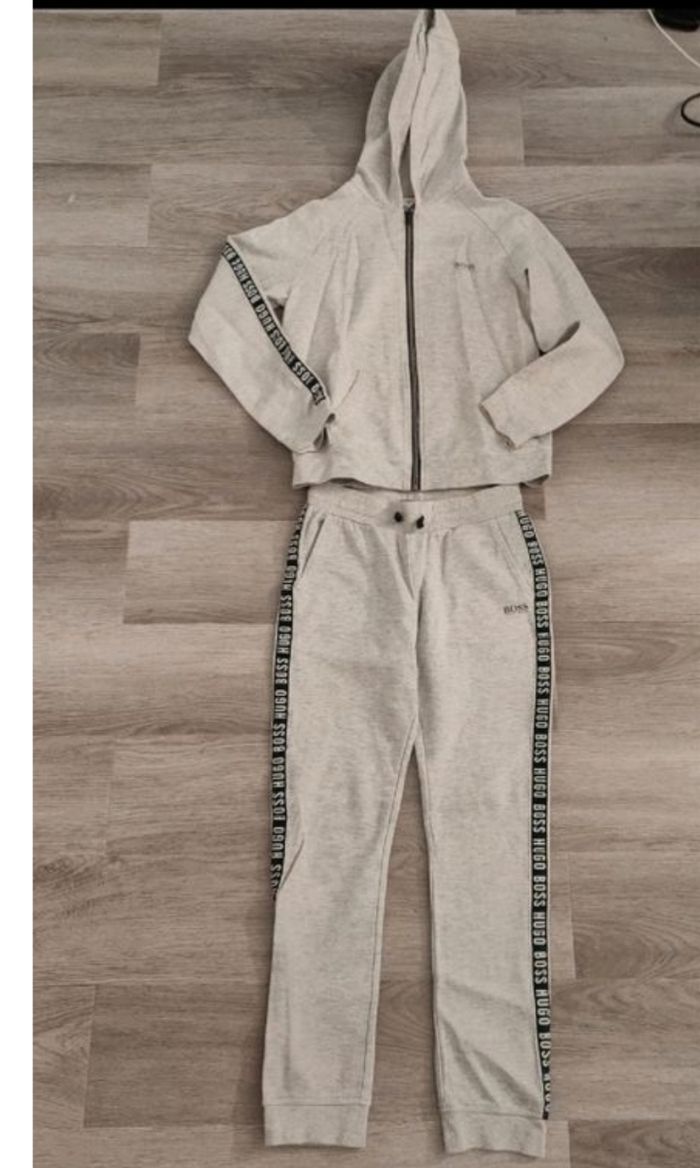 Ensemble garçon Hugo Boss en 12 ans - photo numéro 2