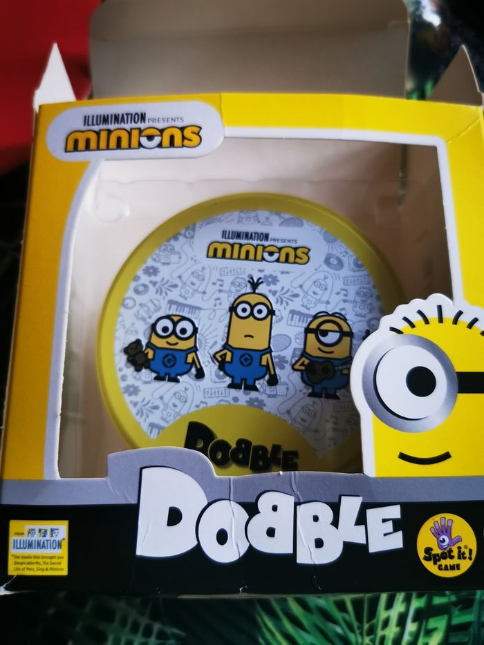 Dobble  les Minions  etat neuf - photo numéro 3