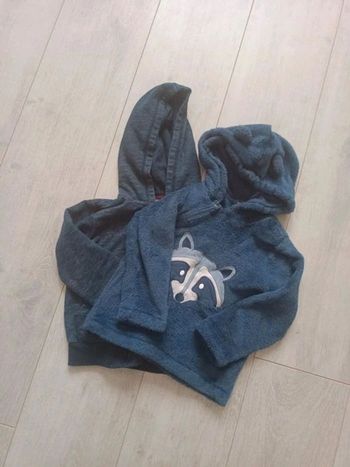 Lot 2 gilets zippés 3 ans