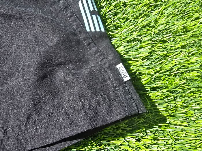 Short de bain boss - photo numéro 2