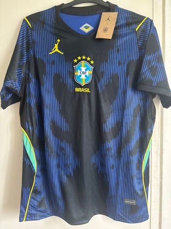 Maillot Brésil neuf taille L 