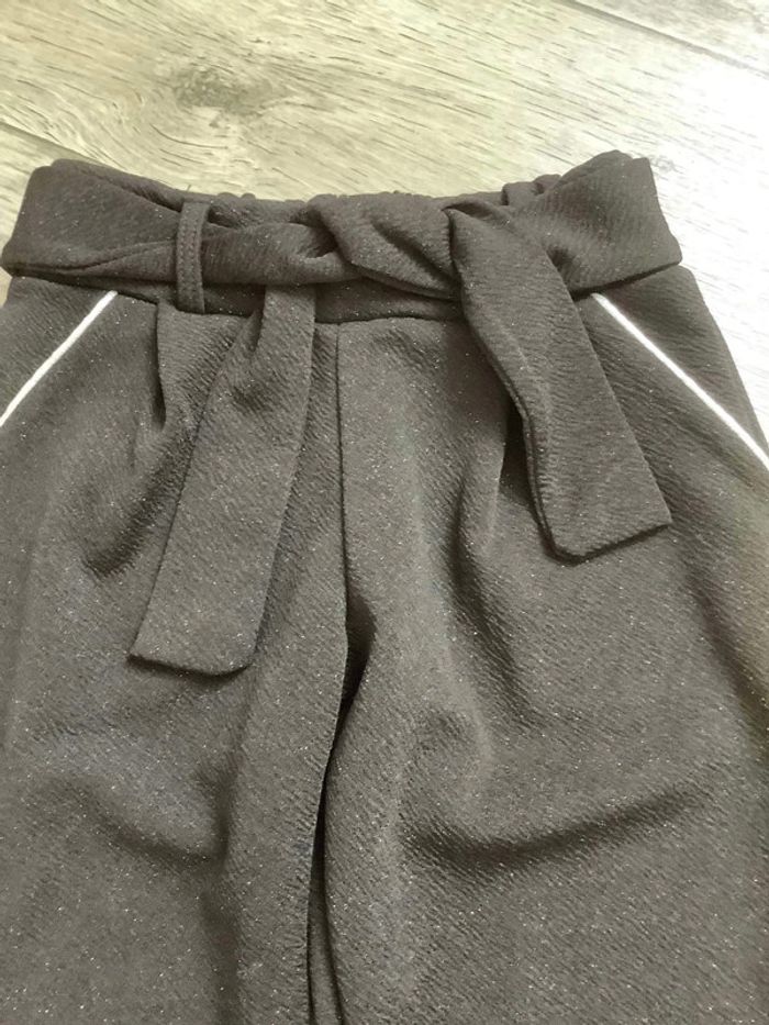 Pantalon noir avec ceinture paillettes 4 ans - photo numéro 2