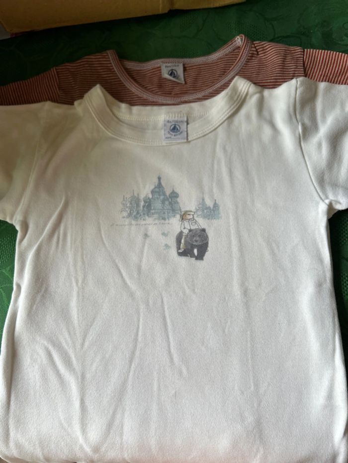 Lot 2 t-shirts Petit Bateau 6 ans