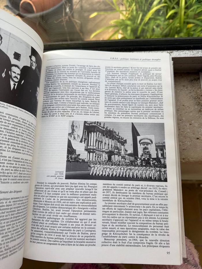 Encyclopédie universelle, 1977 - photo numéro 10