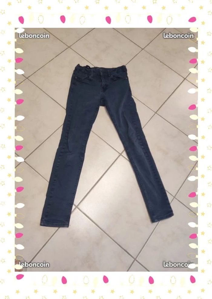 Jeans skinny fit Kiabi 12 ans bleu brut porté 2 ou 3 fois quasi neuf