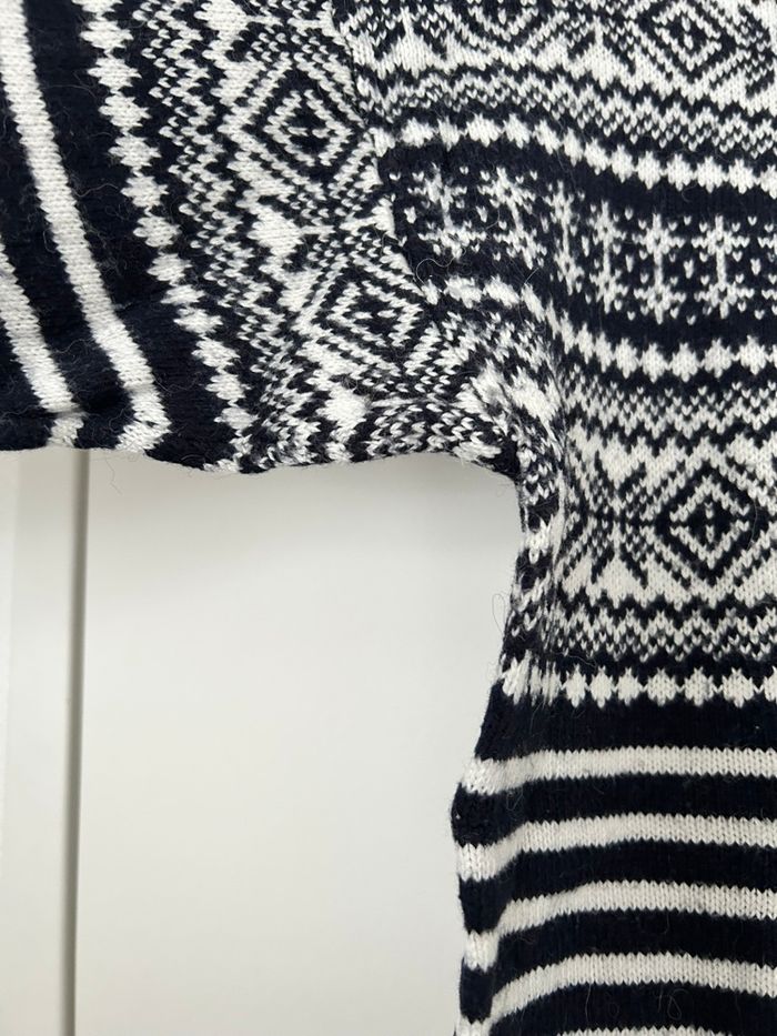 Pull bleu marine et blanc motif hiver Noël manches longues matière laine alpaga H&M M - photo numéro 2