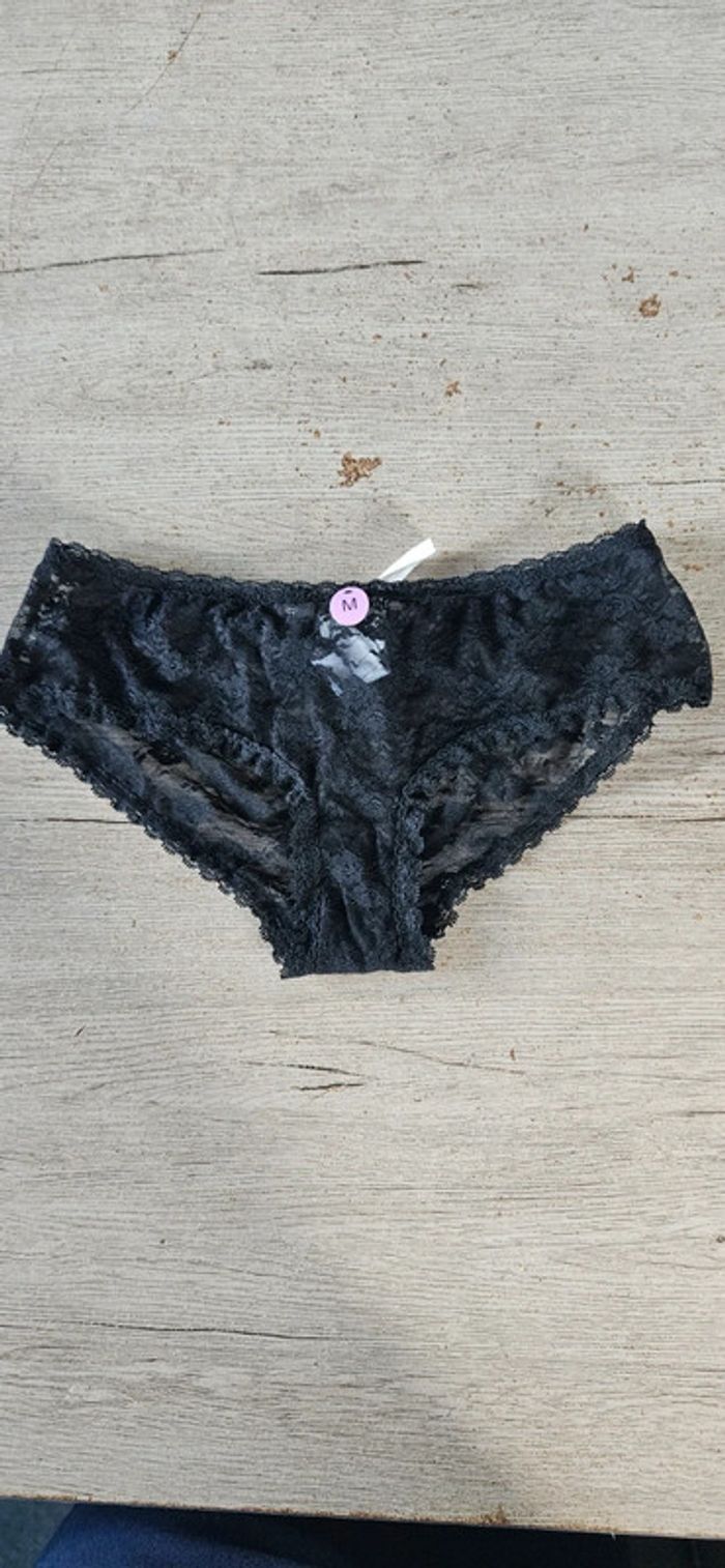 Culotte en dentelle noire, Kiabi, taille M, neuve avec étiquette