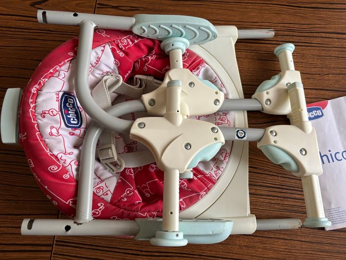 Siège de table pivotant Chicco 360 degrés - photo numéro 7