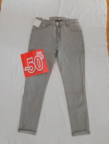 Jean stretch effet push up neuf