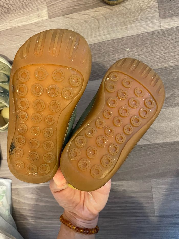 Lot chaussures bébés barefoot camper