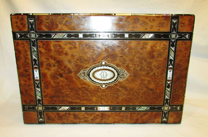 Coffret de parfum pour voyager - photo numéro 4