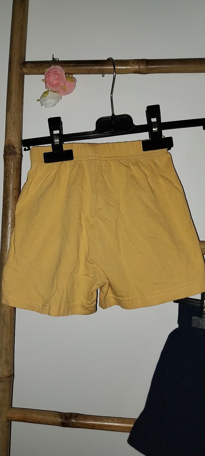 Duo/ Lot de 2 shorts Décathlon baby très bon état 2 ans - photo numéro 5