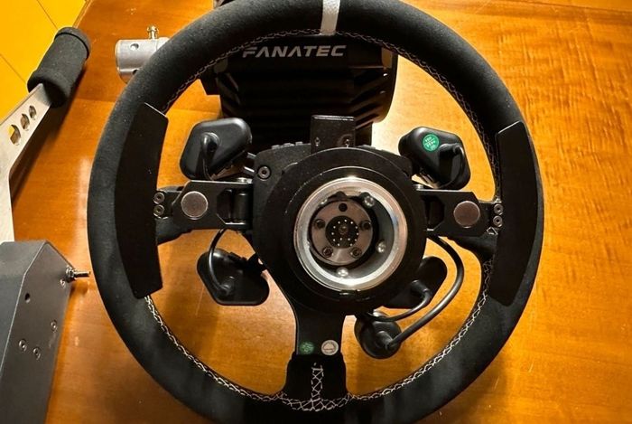 Fanatec DD pro 8Nm,avec frein à main,pédales V3Fan - photo numéro 4