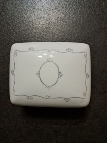 Joli Pot en céramique peint à la main