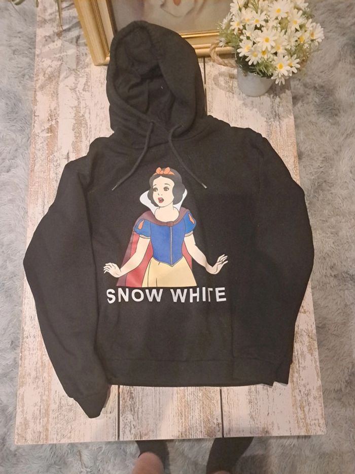 Pull à capuche blanche neige - photo numéro 2