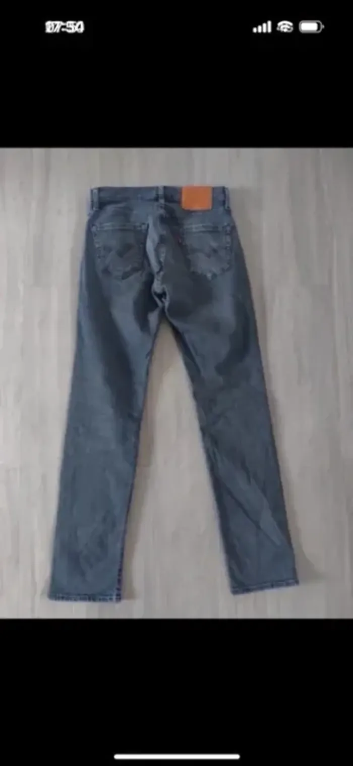 Jeans Levi's 511  taille W29 L32 - photo numéro 2