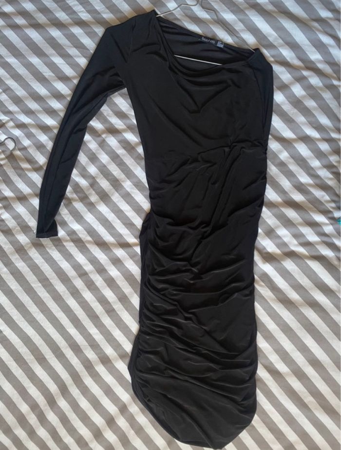 Robe asymétrique mi longue noire Boohoo - photo numéro 2
