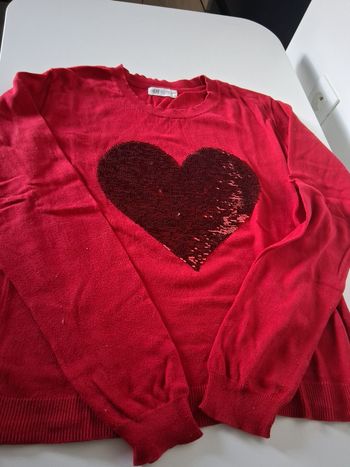 Pull rouge cœur sequins