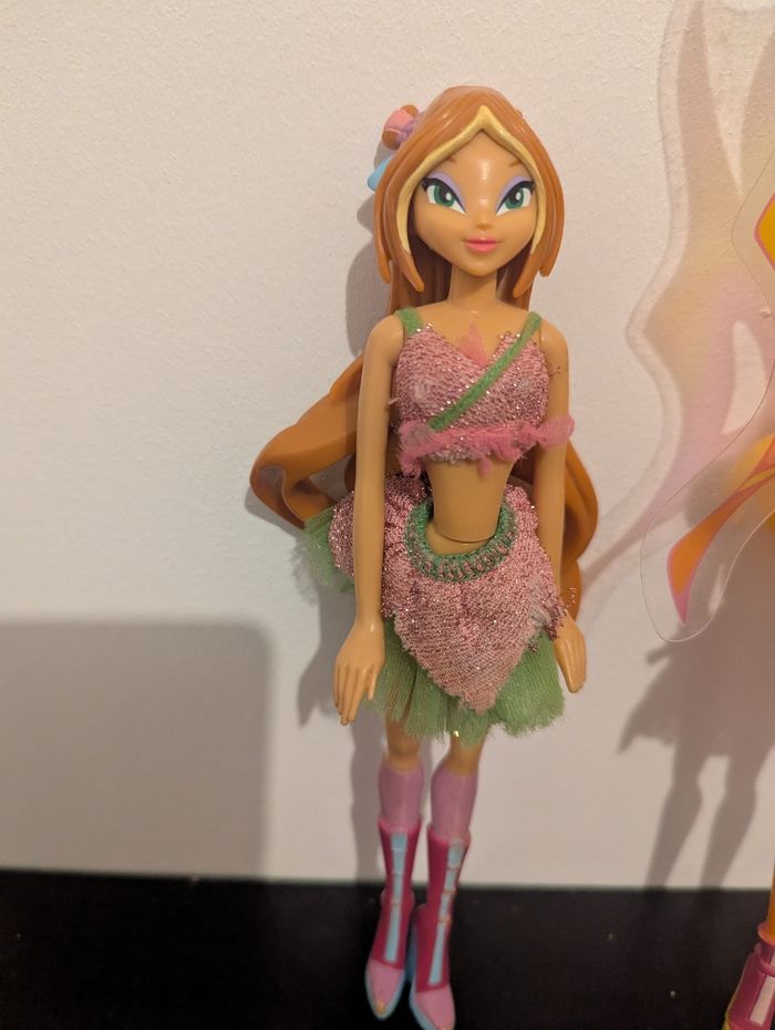 Lot de figurines/ poupées Winx Flora et Stella - photo numéro 2