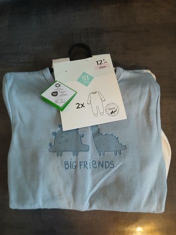 lot de deux pyjamas dinosaure garcon pieds antiderapants 86 cm 23 mois