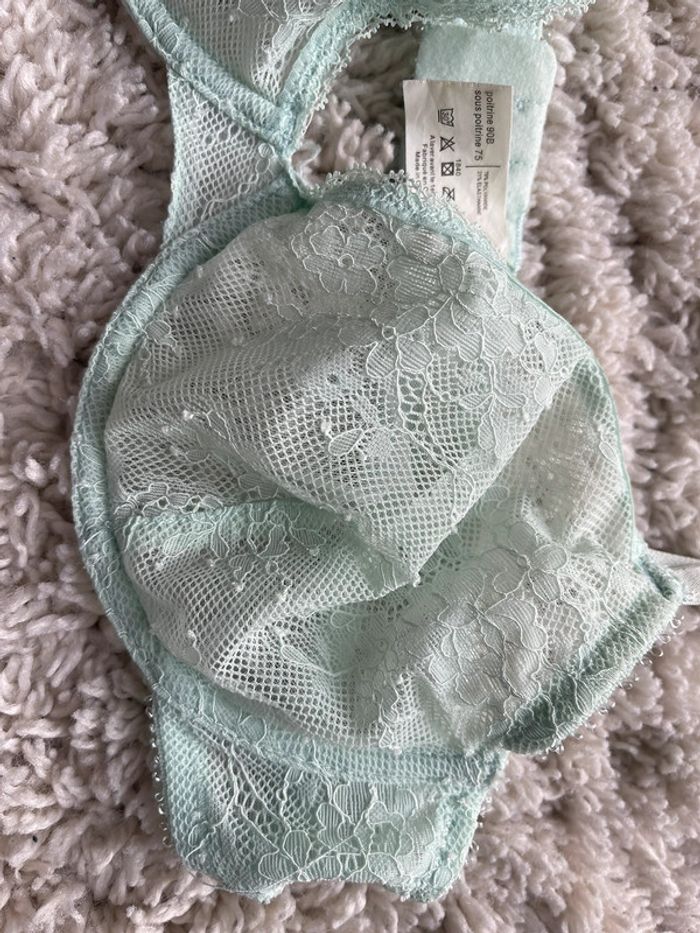 Soutien-gorge corbeille Miss Helen de Monoprix taille 90B couleur vert d’eau-menthe - photo numéro 4