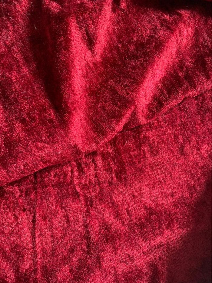 Superbe poncho bordeaux à capuche taille 5/6 ans - photo numéro 4