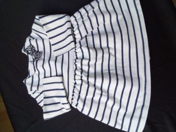 Robe manches longues rayée 6 mois excellent état