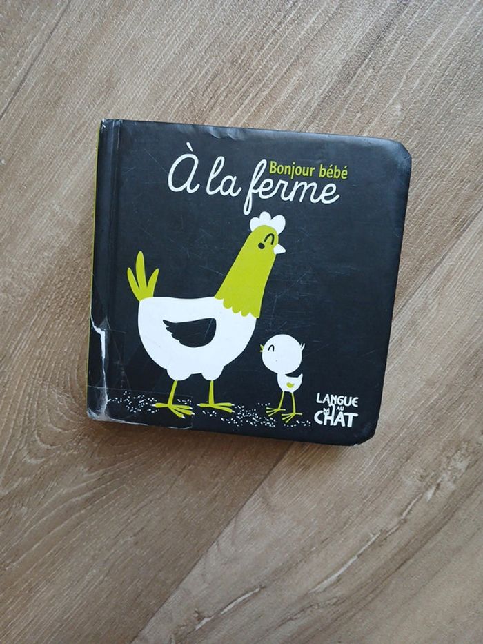 Livre cartonné bonjour bébé à la ferme 💢