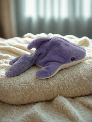 Mini Peluche Requin Blanc et violet