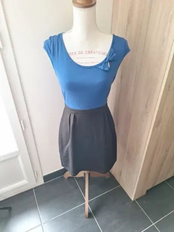 robe noir et bleu