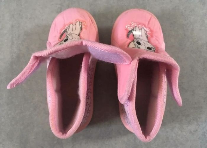 Chaussons chats rose NEUFS - taille 20 - photo numéro 5