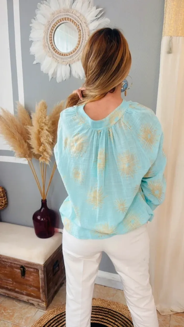 Blouse tout en coton bleu vert avec motifs dorés - photo numéro 2