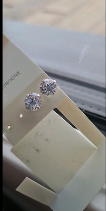 Paire de boucles d'oreilles I Am neuve Argent