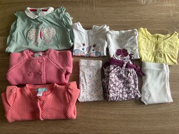 Lot vêtements obaibi taille 3 mois